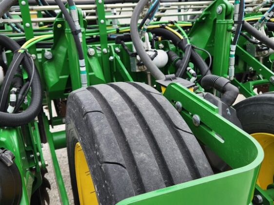 2023 John Deere 1775NT - Image 15