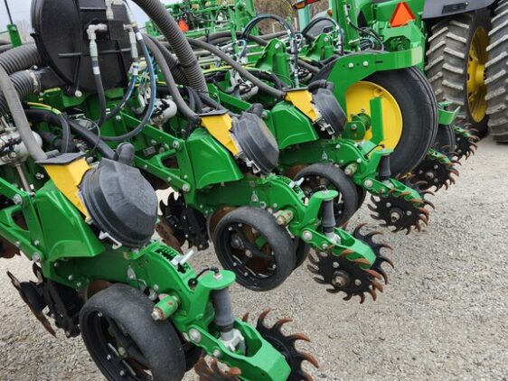 2023 John Deere 1775NT - Image 24