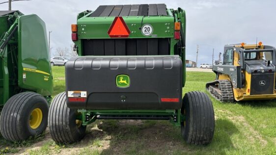 2022 John Deere 560R - Image 7