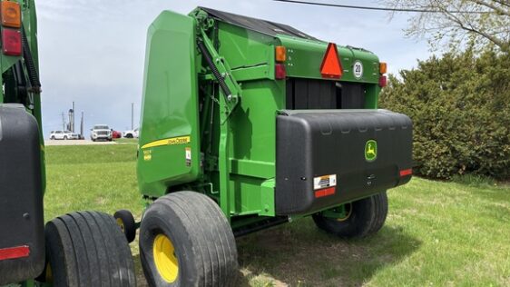 2022 John Deere 560R - Image 9