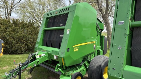 2022 John Deere 560R - Image 10