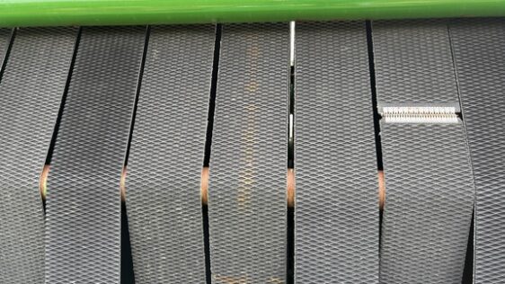 2022 John Deere 560R - Image 12