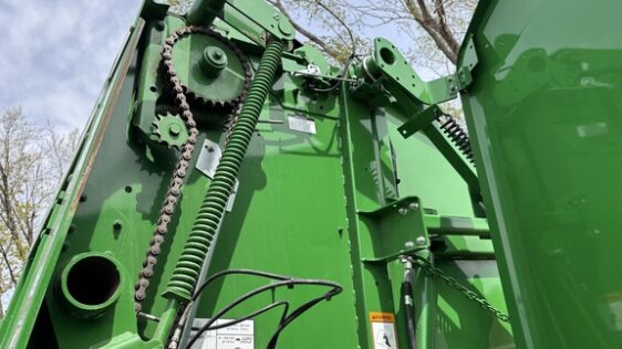 2022 John Deere 560R - Image 15