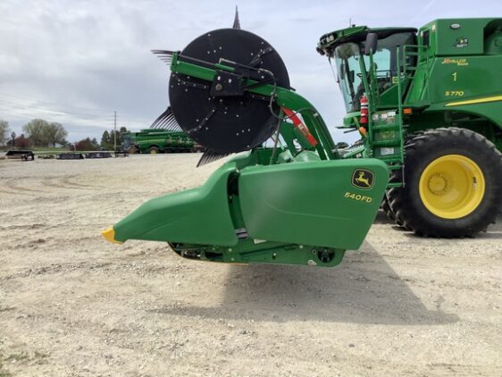 2016 John Deere 640FD - Image 2