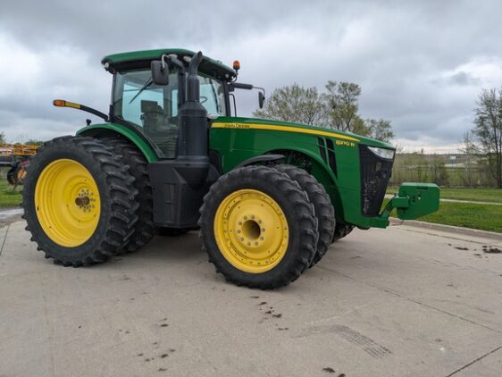 2014 John Deere 8370R