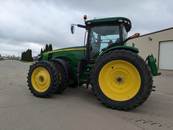 2014 John Deere 8370R - Image 2