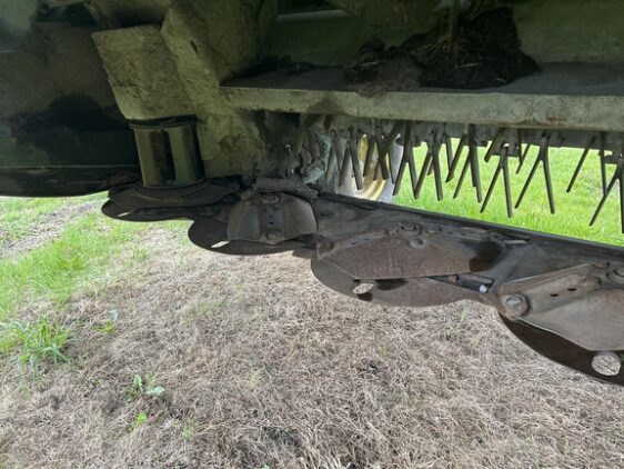 2010 John Deere 835 - Image 10