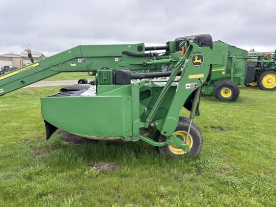 2010 John Deere 835 - Image 2