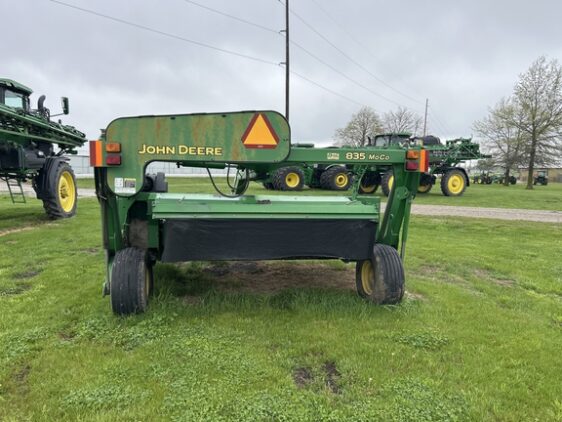 2010 John Deere 835 - Image 5
