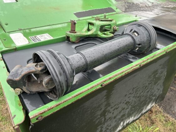 2010 John Deere 835 - Image 15