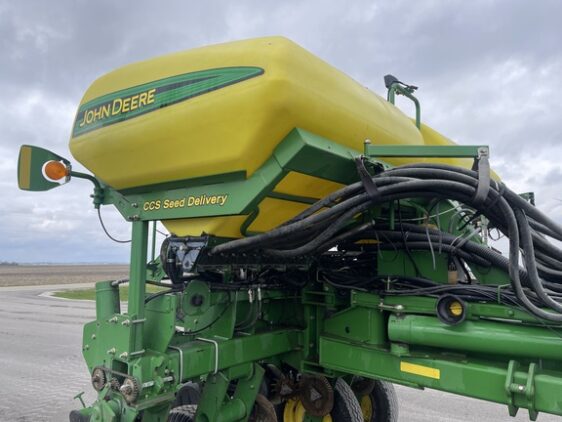 2008 John Deere 1770NT CCS - Image 21
