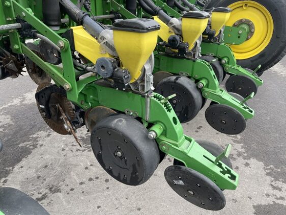 2008 John Deere 1770NT CCS - Image 19