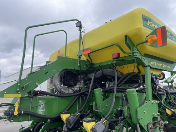 2008 John Deere 1770NT CCS - Image 24