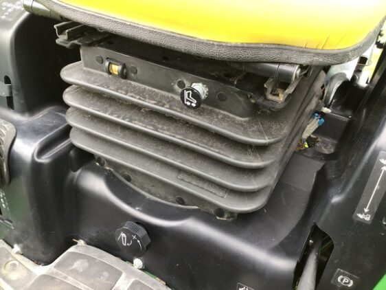 2022 John Deere 3046R - Image 14