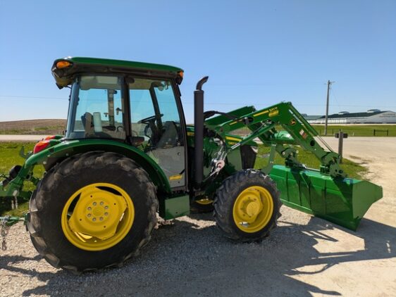 2023 John Deere 5067E - Image 4
