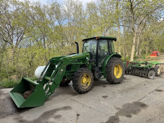 2022 John Deere 5100E - Image 28