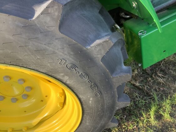 2023 John Deere 5067E - Image 13