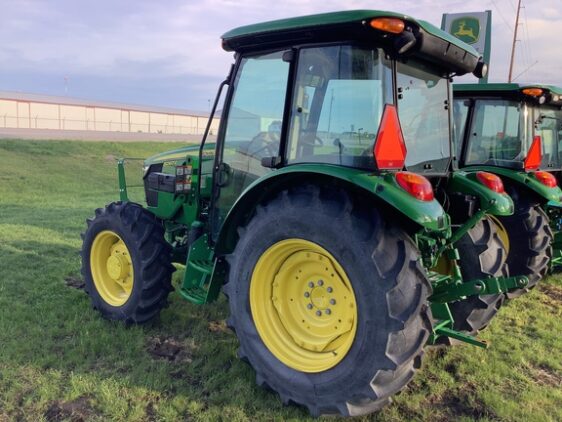 2023 John Deere 5067E - Image 10