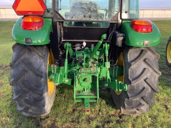 2023 John Deere 5067E - Image 9