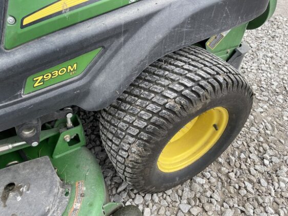 2014 John Deere Z930M EFI - Image 10
