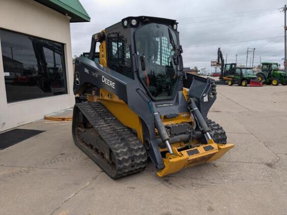 2021 John Deere 331G