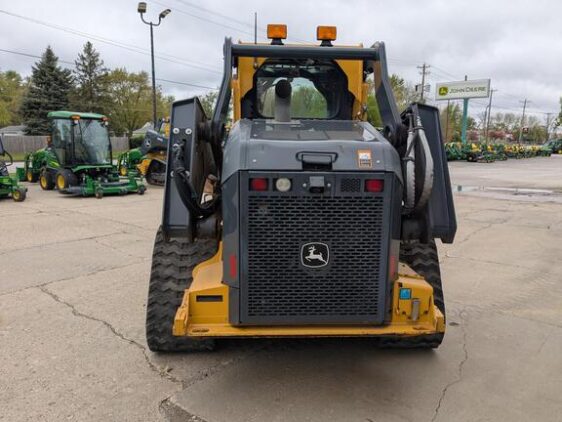 2021 John Deere 331G - Image 5