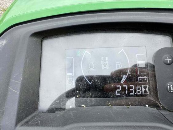 2019 John Deere X730 - Image 5