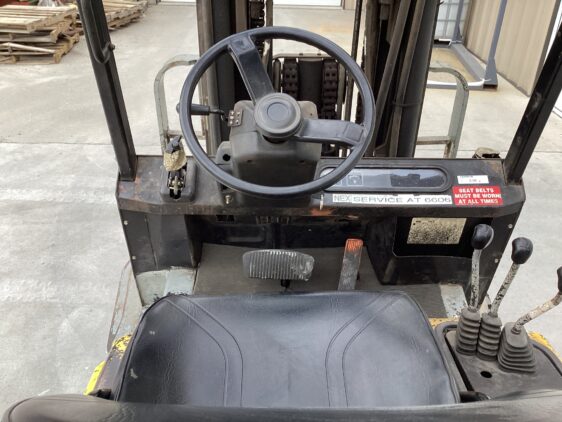 2006 Yale CL100MFNSAE085 - Image 10
