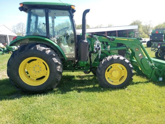 2022 John Deere 5100E - Image 2