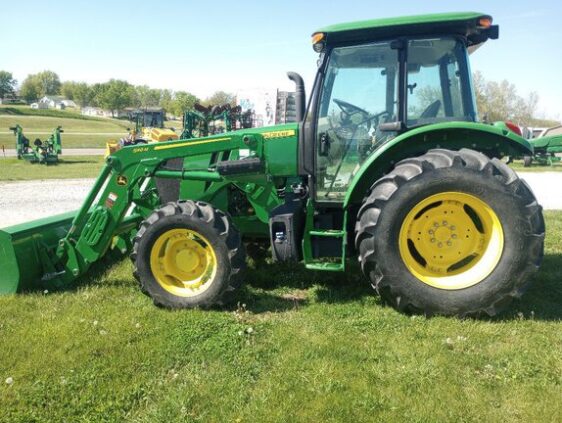 2022 John Deere 5100E