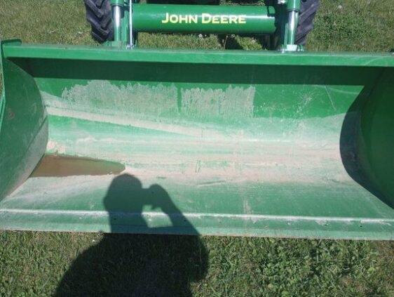2022 John Deere 5100E - Image 17