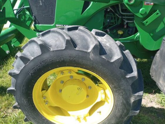 2022 John Deere 5100E - Image 6