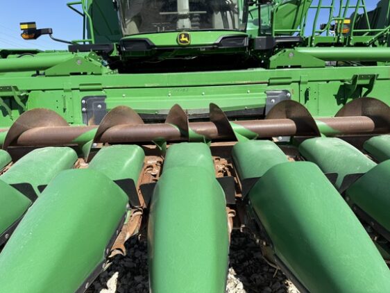 2023 John Deere C18F - Image 11