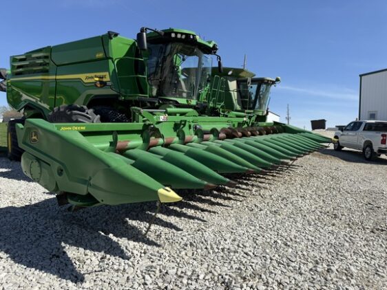 2023 John Deere C18F - Image 3