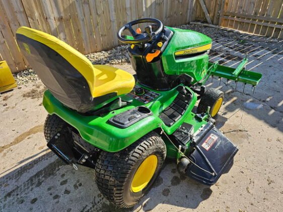 2023 John Deere X390 - Image 5