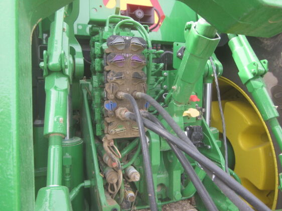 2024 John Deere 8R 410 - Image 7