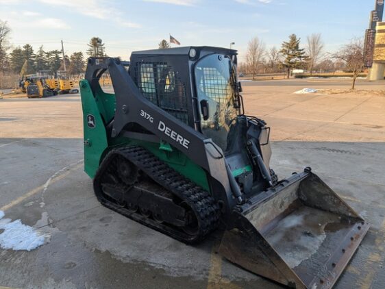 2018 John Deere 317G - Image 3