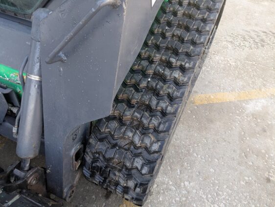 2018 John Deere 317G - Image 15