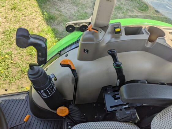 2019 John Deere 5075E - Image 6