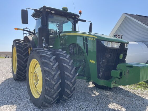 2018 John Deere 8295R - Image 3