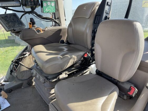 2018 John Deere 8295R - Image 10