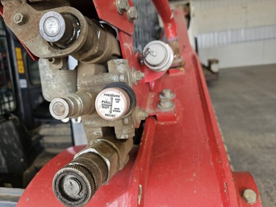 2014 Takeuchi TL12 - Image 15