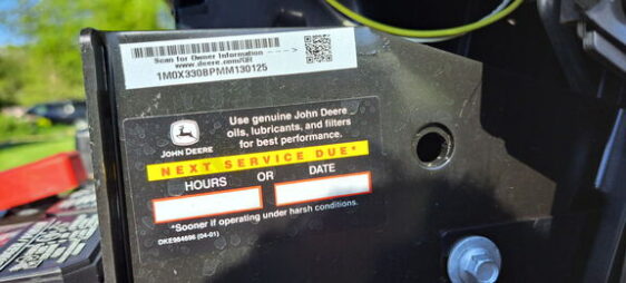 2021 John Deere X330 - Image 9