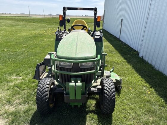 2017 John Deere 2032R - Image 2