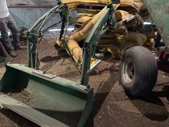 2017 John Deere 2032R - Image 14