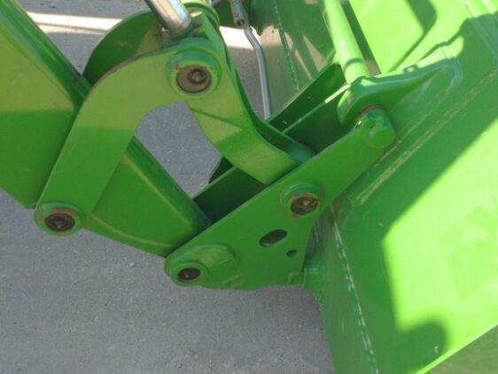 2013 John Deere 5085M - Image 14
