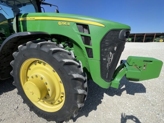 2010 John Deere 8295R - Image 6