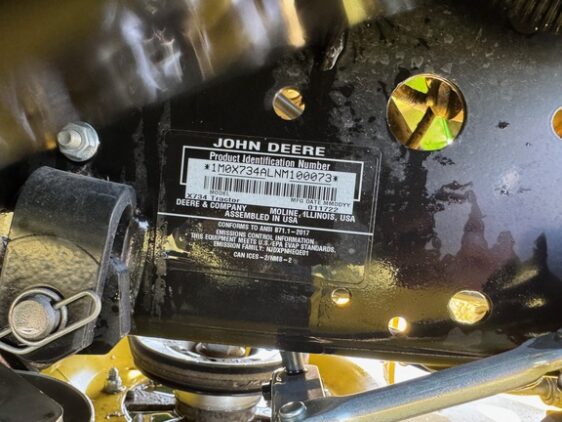 2022 John Deere X734 - Image 10