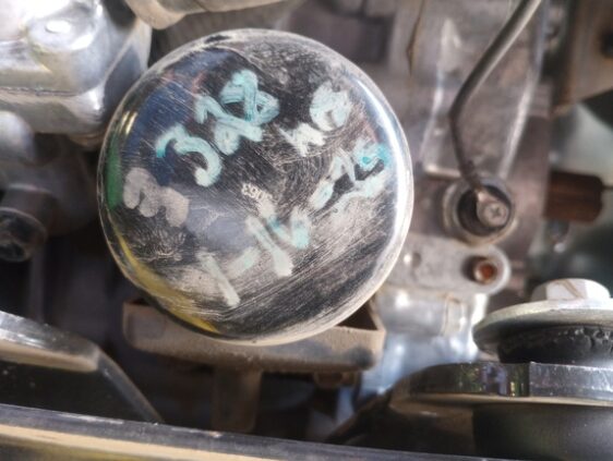 2018 John Deere X730 - Image 16