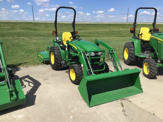 2010 John Deere 2720 CUT